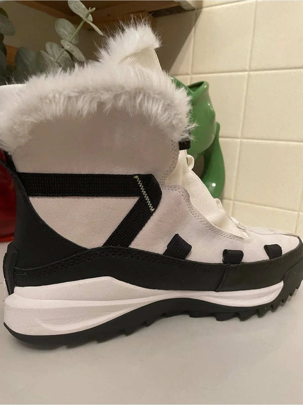 Sorel Ona RMX Glacy WP (Style NL5050-125) in Sea Salt/Black
